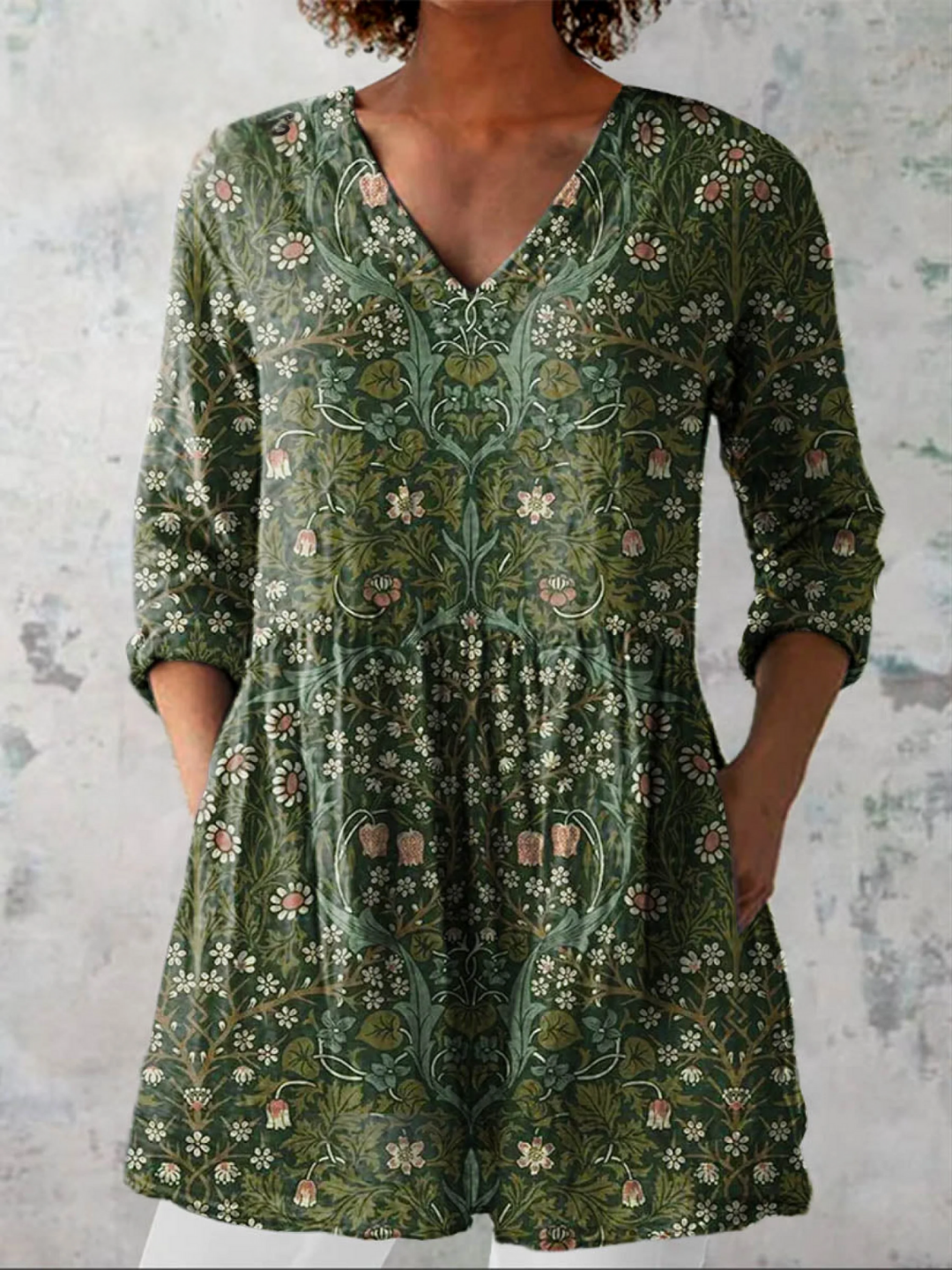 Daisy | Long Blouse with V-Neck
