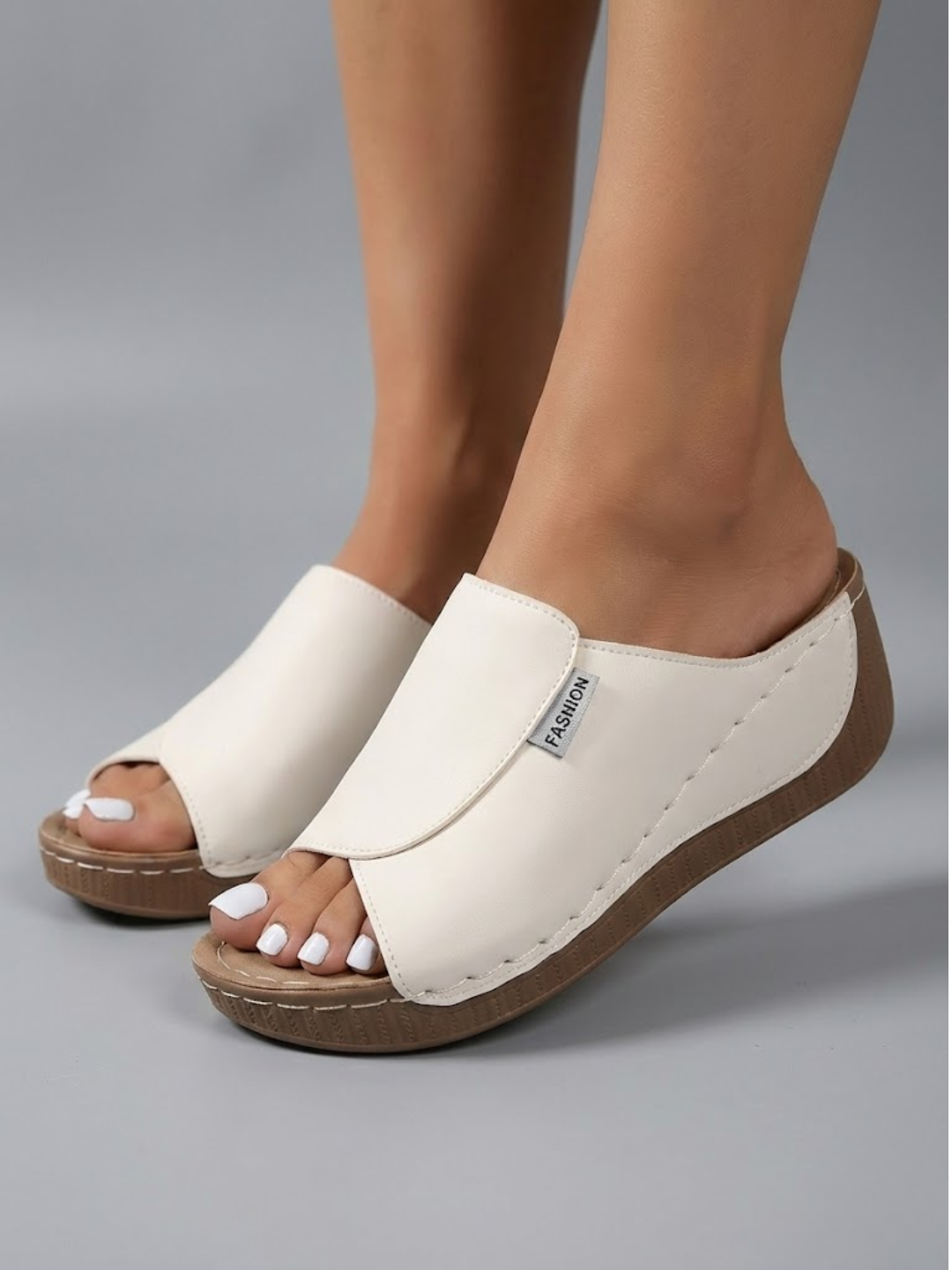 Vermeer Mode | Handmade Orthopaedic Sandals Saara