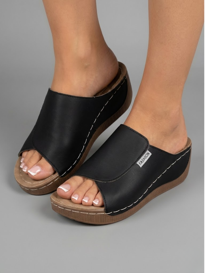 Vermeer Mode | Handmade Orthopaedic Sandals Saara