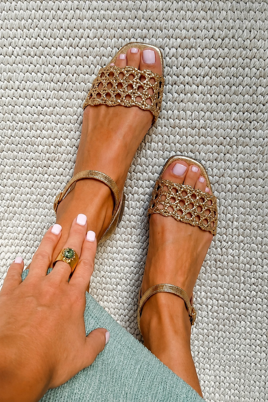Tara | Flat Sandals with Square Toe