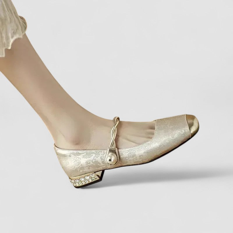 CLAIRA - Modern Classic Shoes